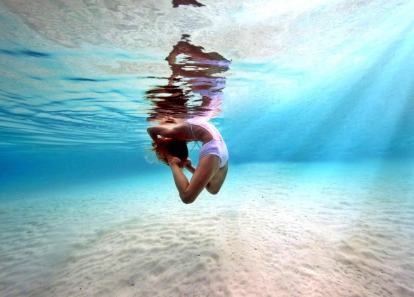 Độc đáo với các bài tập Yoga dưới nước - xu hướng luyện tập Yoga 2019